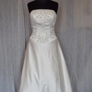 Emerald Bridal Ivory A-line Wedding Gown